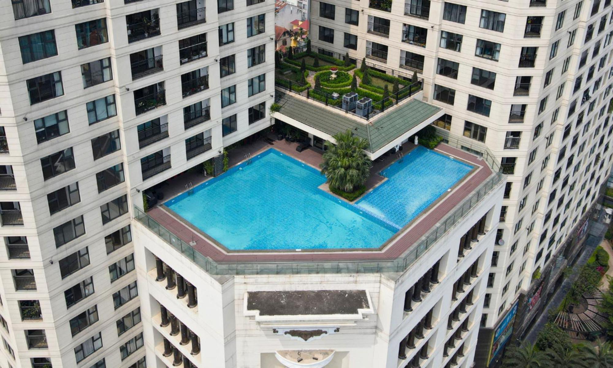 D'leroi Soleil - Westlake & Apartment